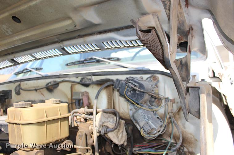 image for item DA4265 1987 Chevrolet C7500 tender truck