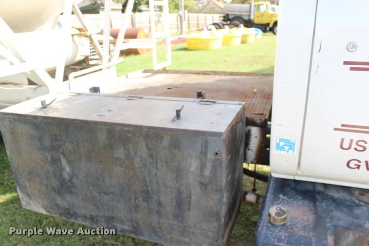 image for item DA4265 1987 Chevrolet C7500 tender truck