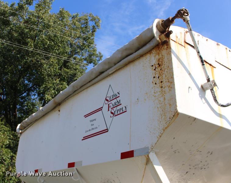 image for item DA4265 1987 Chevrolet C7500 tender truck