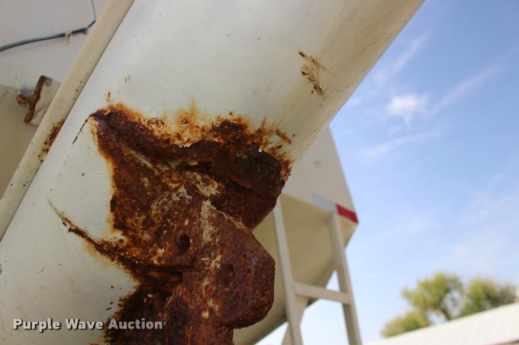 image for item DA4265 1987 Chevrolet C7500 tender truck