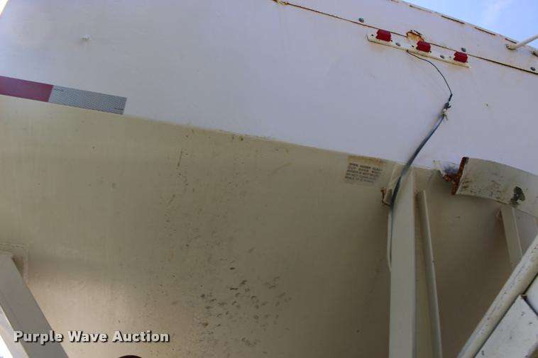 image for item DA4265 1987 Chevrolet C7500 tender truck