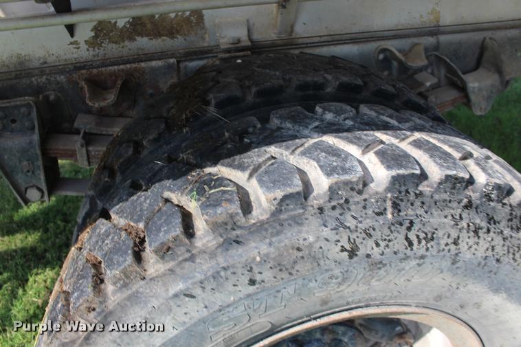 image for item DA4265 1987 Chevrolet C7500 tender truck