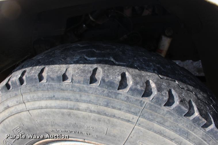 image for item DA4265 1987 Chevrolet C7500 tender truck