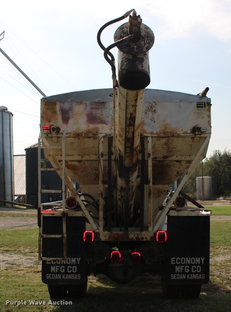 image for item DA4266 1982 Chevrolet C70 tender truck