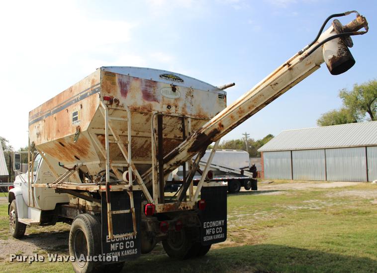 image for item DA4266 1982 Chevrolet C70 tender truck