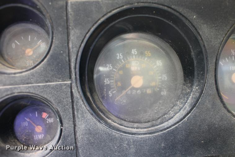 image for item DA4266 1982 Chevrolet C70 tender truck