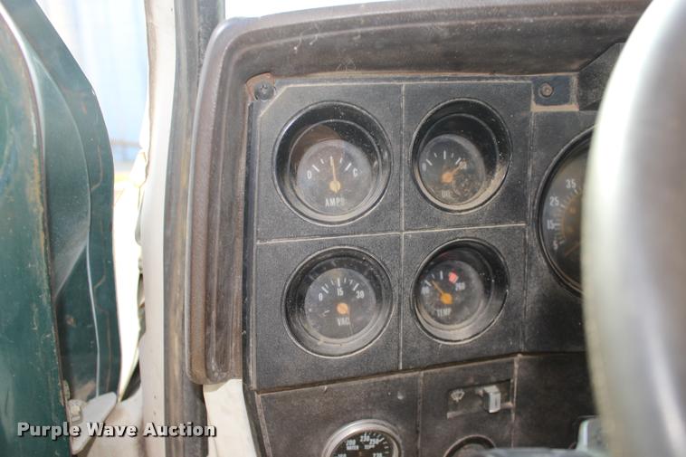 image for item DA4266 1982 Chevrolet C70 tender truck