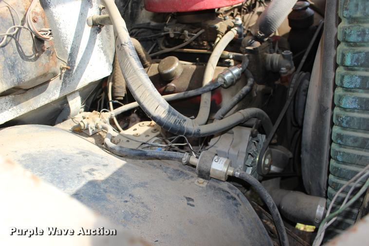 image for item DA4266 1982 Chevrolet C70 tender truck