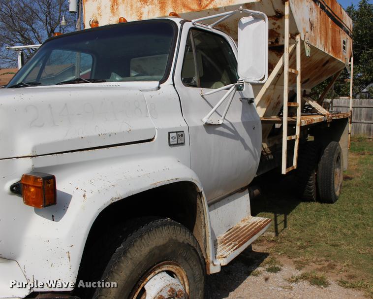 image for item DA4266 1982 Chevrolet C70 tender truck