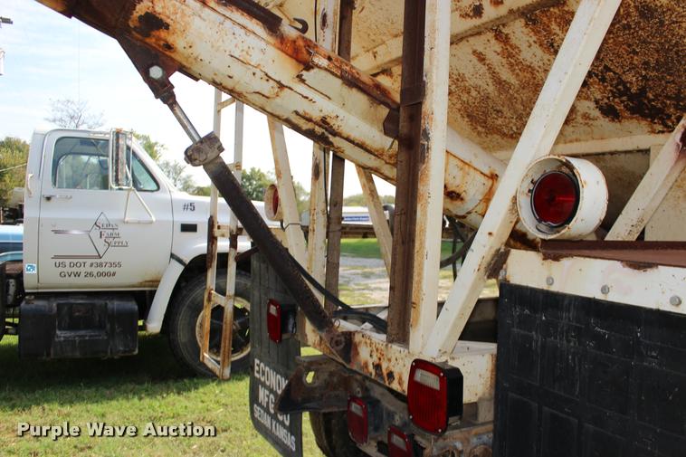 image for item DA4266 1982 Chevrolet C70 tender truck