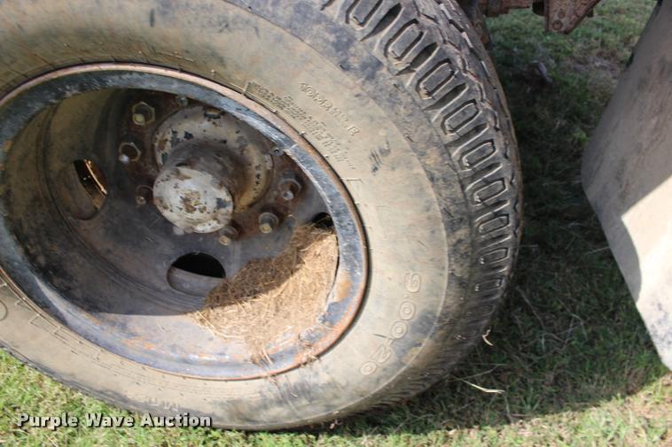 image for item DA4266 1982 Chevrolet C70 tender truck