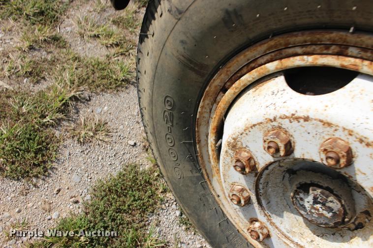 image for item DA4266 1982 Chevrolet C70 tender truck