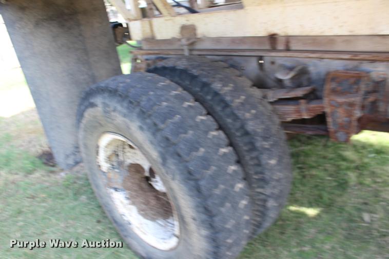 image for item DA4266 1982 Chevrolet C70 tender truck