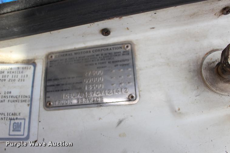 image for item DA4266 1982 Chevrolet C70 tender truck