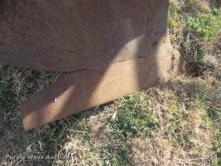 image for item DA5059 International 800 10 bottom plow