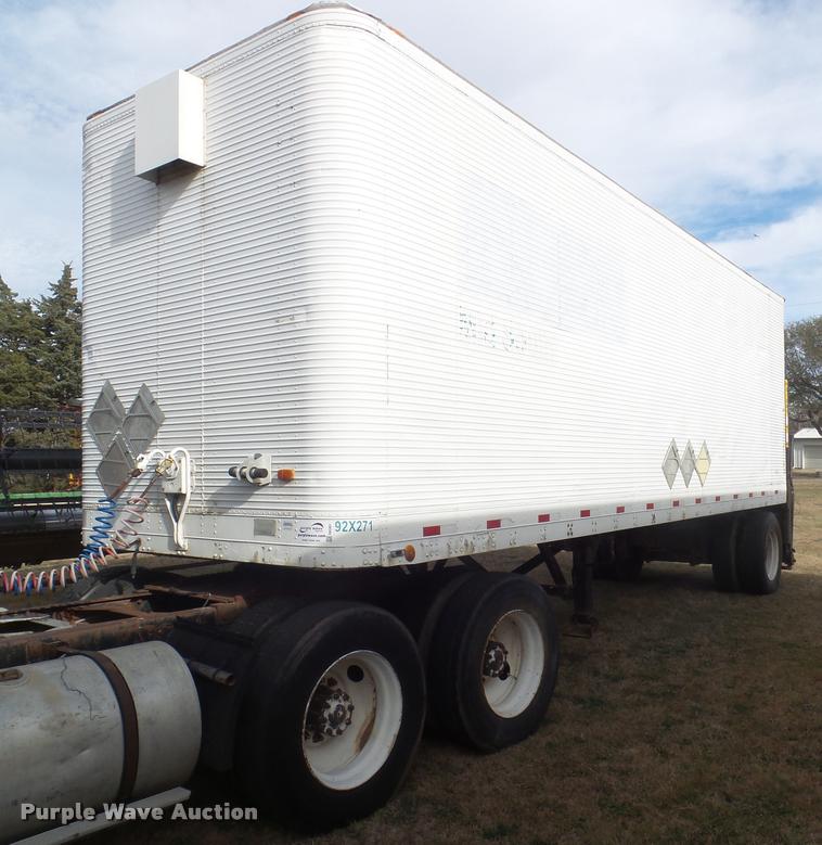 image for item DA5061 1977 Fruehauf FBB8-17-26 dry van trailer