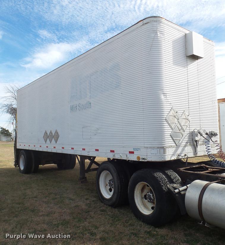 image for item DA5061 1977 Fruehauf FBB8-17-26 dry van trailer