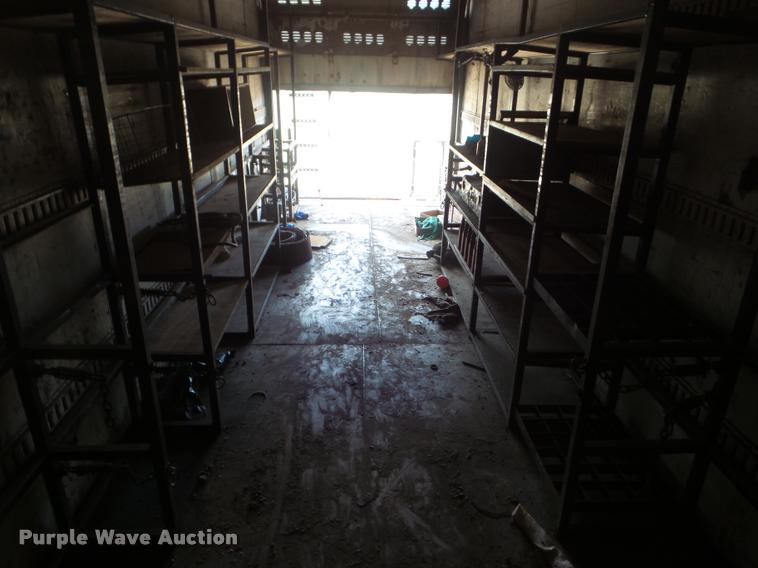 image for item DA5061 1977 Fruehauf FBB8-17-26 dry van trailer