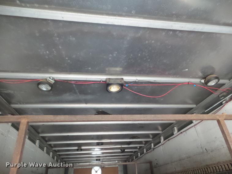 image for item DA5061 1977 Fruehauf FBB8-17-26 dry van trailer