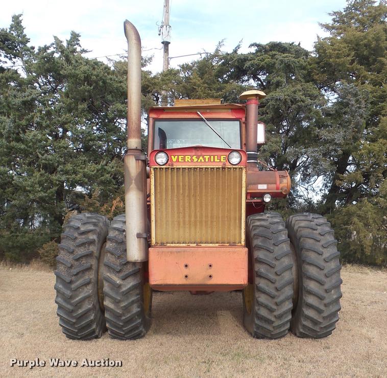image for item DA5062 1975 Versatile 800 4WD tractor