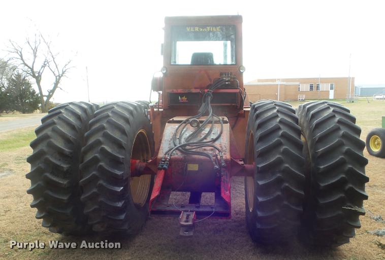 image for item DA5062 1975 Versatile 800 4WD tractor