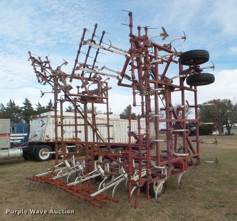 image for item DA5063 Wil-Rich field cultivator