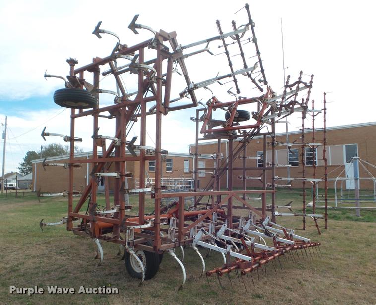 image for item DA5063 Wil-Rich field cultivator