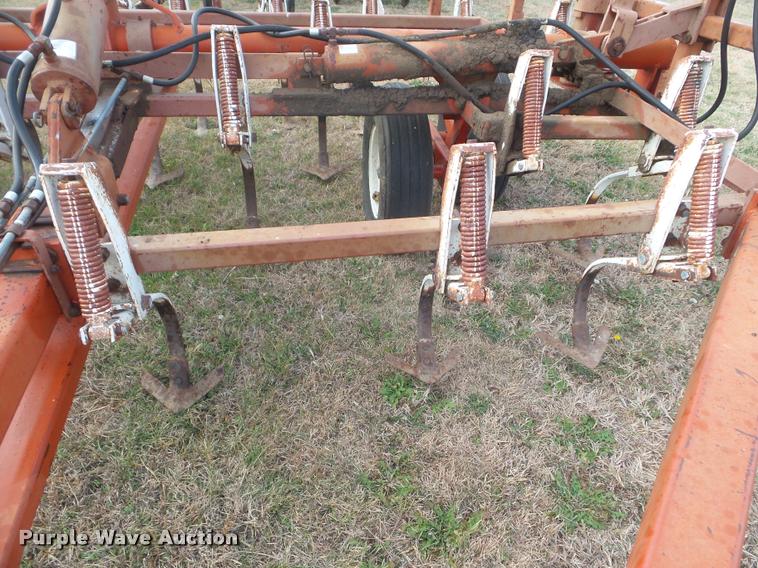 image for item DA5063 Wil-Rich field cultivator
