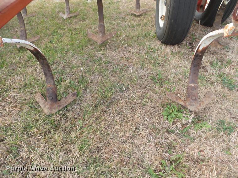 image for item DA5063 Wil-Rich field cultivator