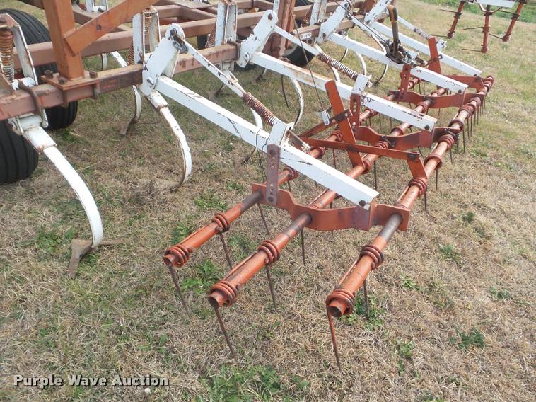 image for item DA5063 Wil-Rich field cultivator
