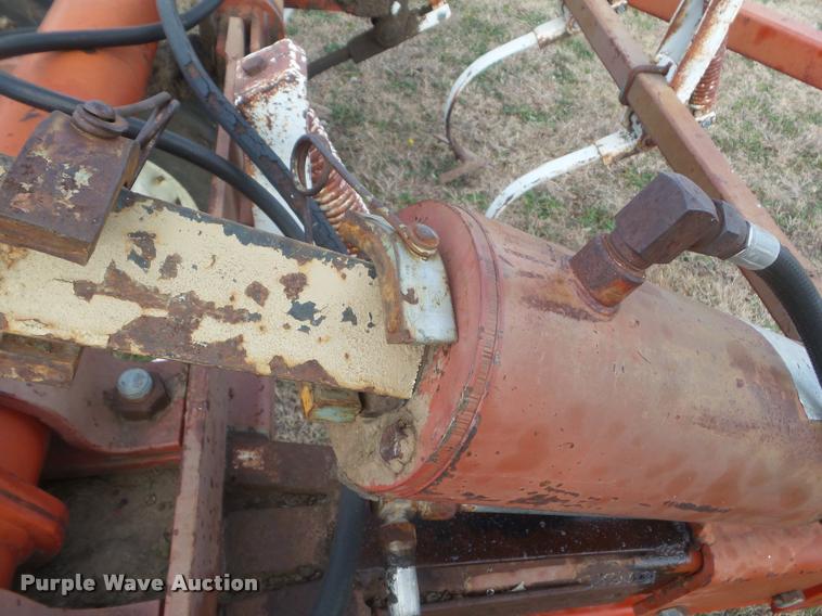 image for item DA5063 Wil-Rich field cultivator
