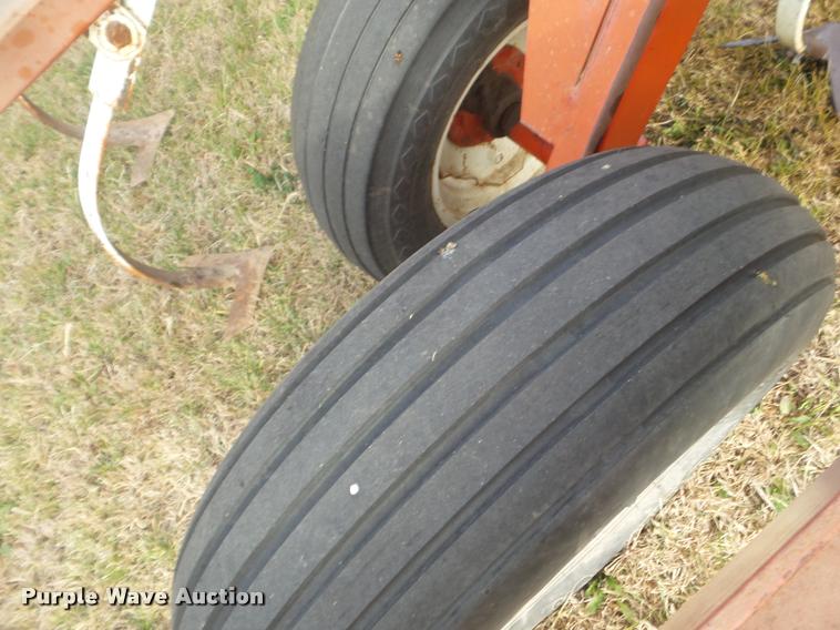 image for item DA5063 Wil-Rich field cultivator