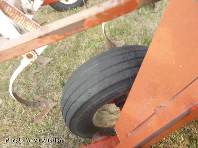 image for item DA5063 Wil-Rich field cultivator