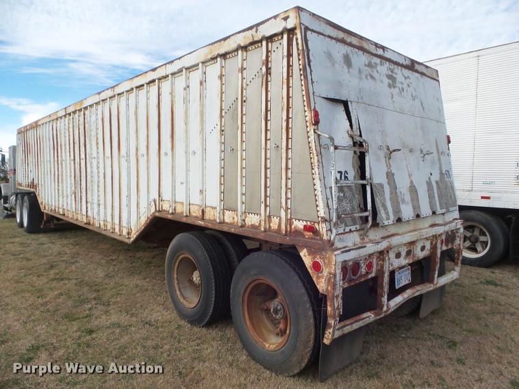 image for item DA5064 1972 Hobbs double hopper grain trailer
