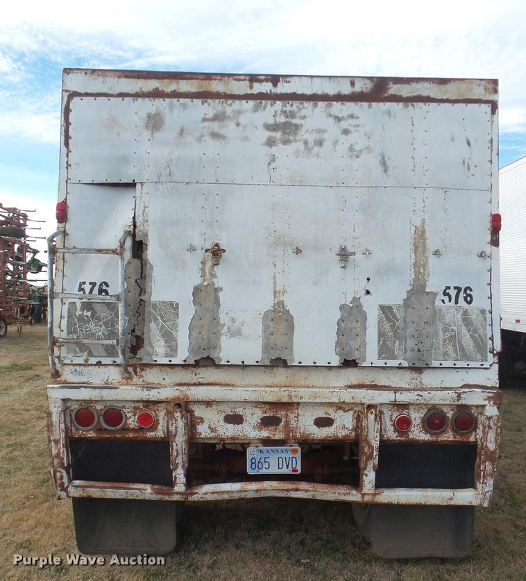 image for item DA5064 1972 Hobbs double hopper grain trailer