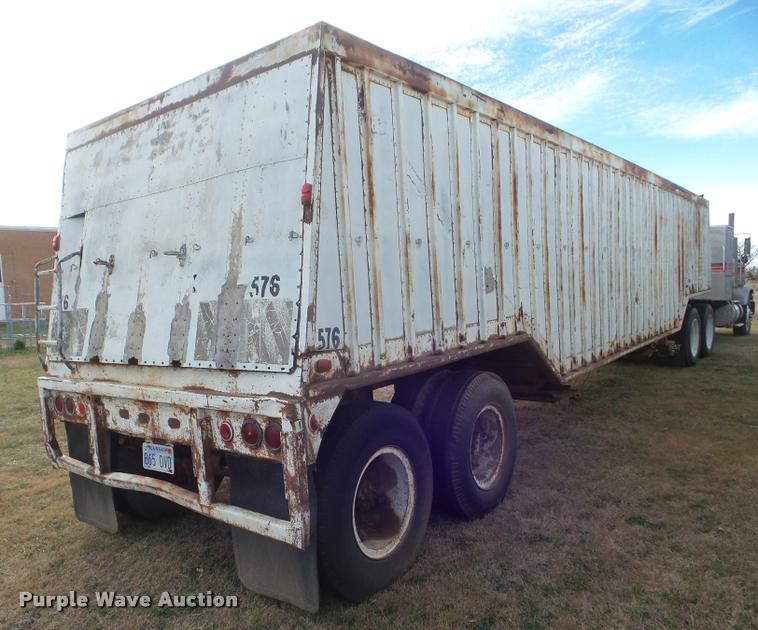 image for item DA5064 1972 Hobbs double hopper grain trailer