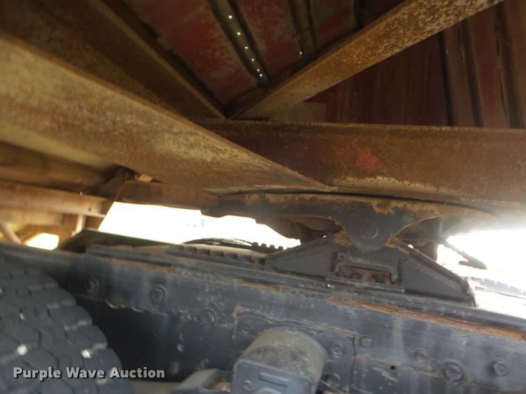 image for item DA5064 1972 Hobbs double hopper grain trailer