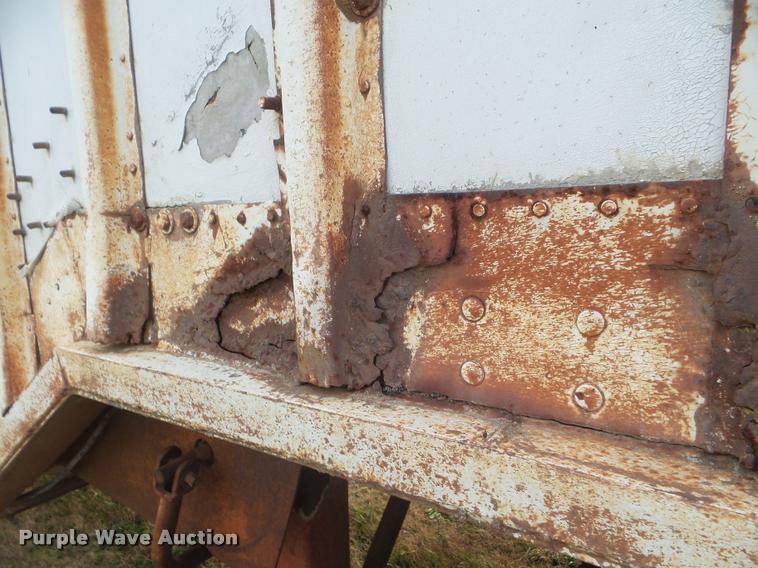 image for item DA5064 1972 Hobbs double hopper grain trailer