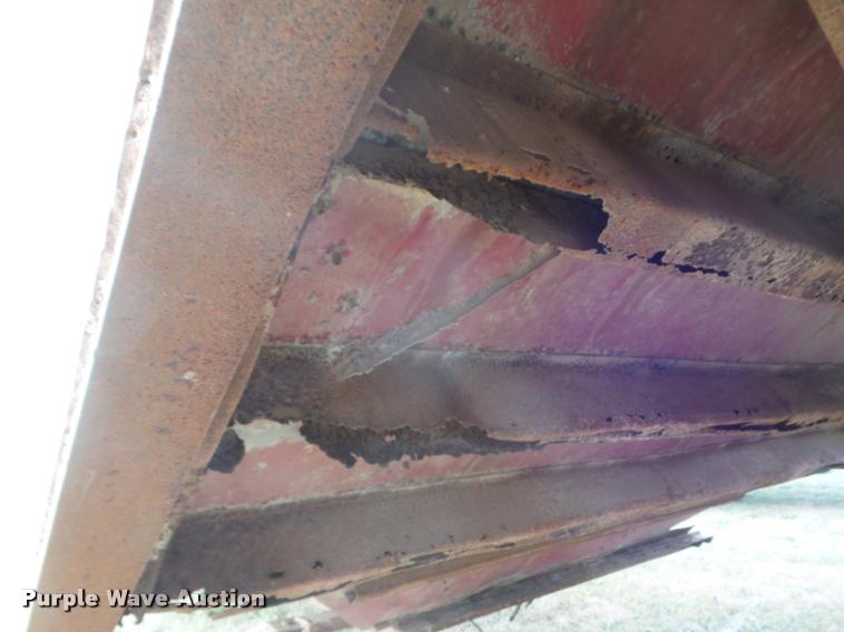 image for item DA5064 1972 Hobbs double hopper grain trailer