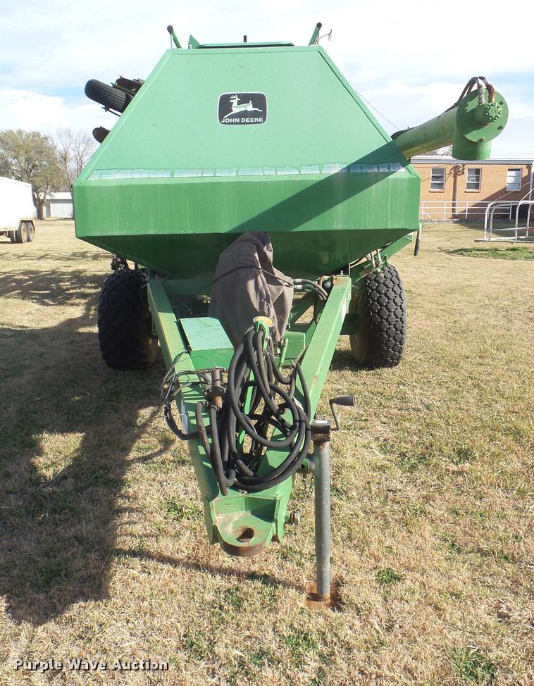 image for item DA5065 John Deere 610 air seeder