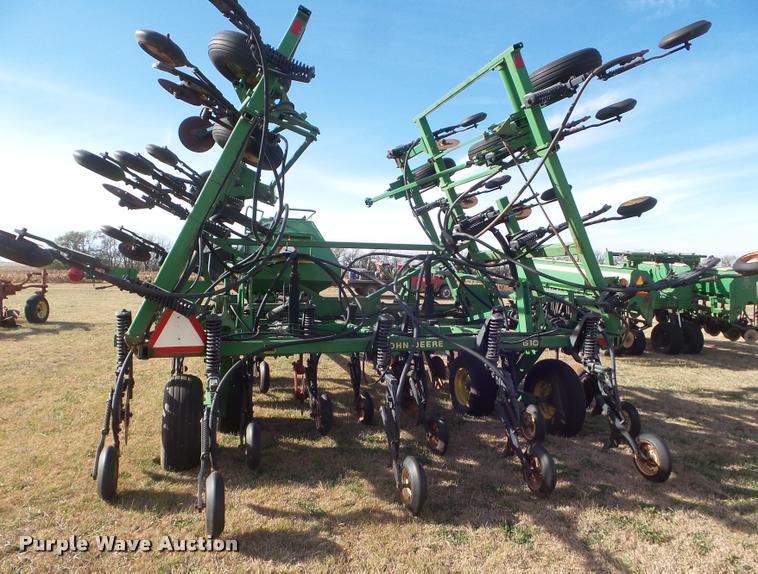 image for item DA5065 John Deere 610 air seeder