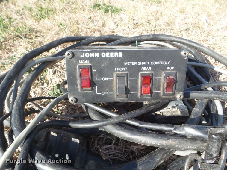 image for item DA5065 John Deere 610 air seeder
