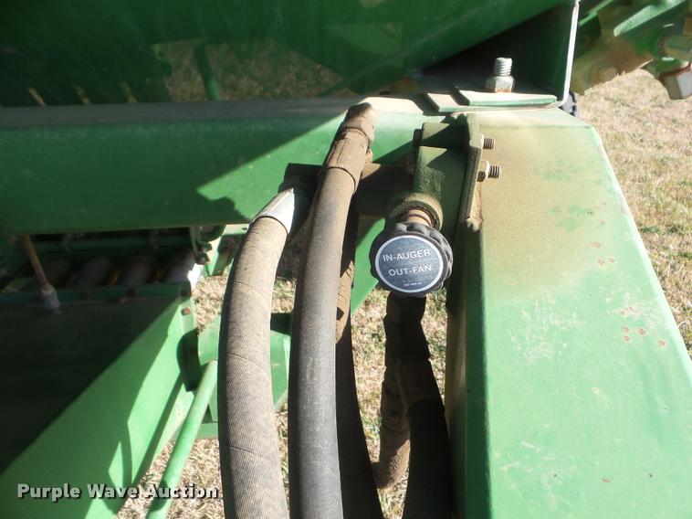 image for item DA5065 John Deere 610 air seeder