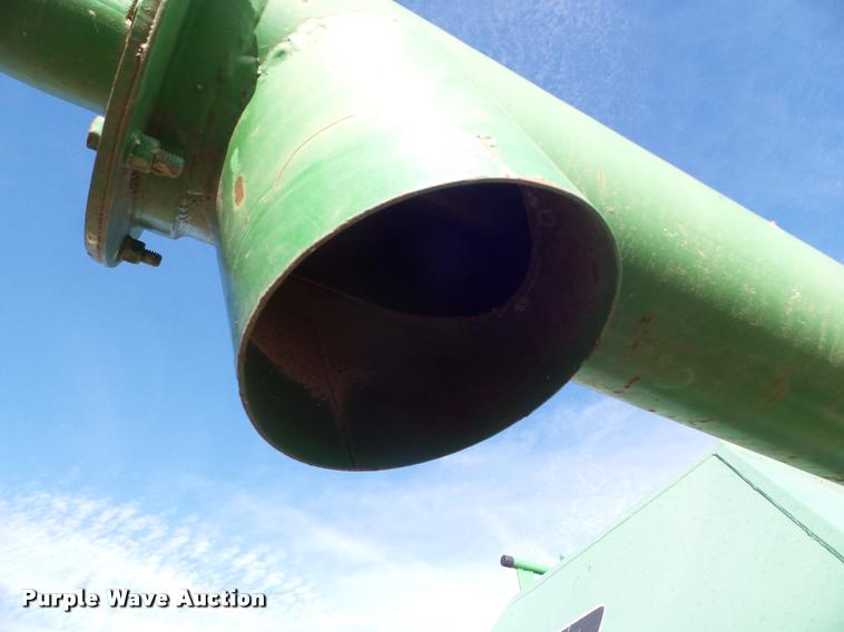 image for item DA5065 John Deere 610 air seeder