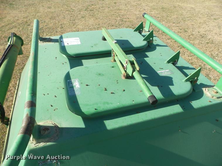 image for item DA5065 John Deere 610 air seeder