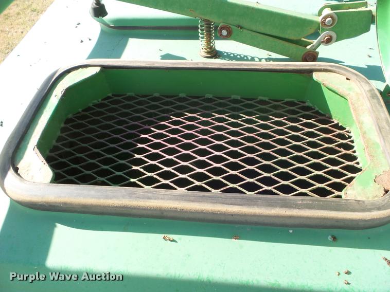 image for item DA5065 John Deere 610 air seeder