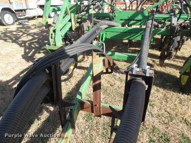 image for item DA5065 John Deere 610 air seeder