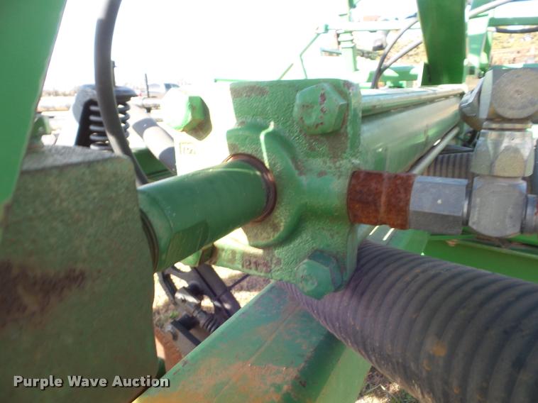 image for item DA5065 John Deere 610 air seeder