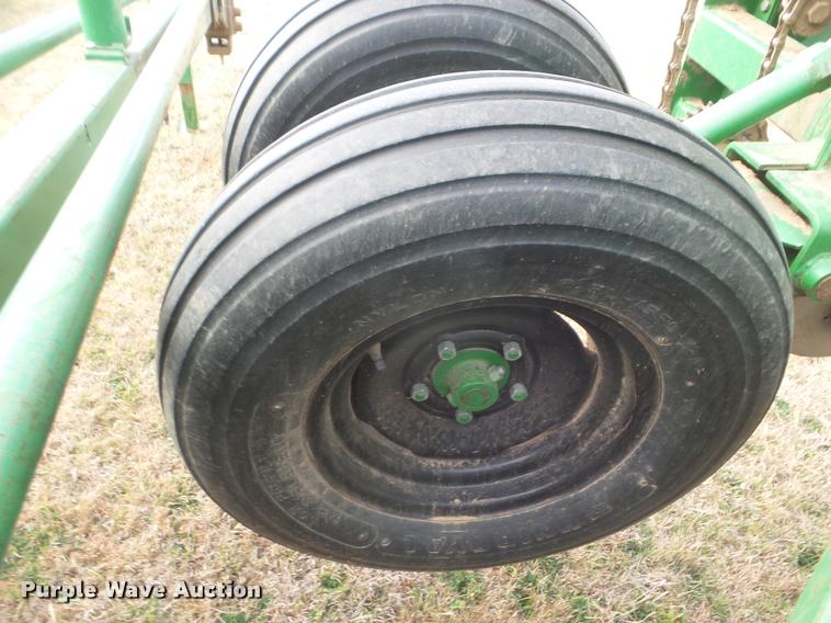 image for item DA5066 Great Plains Solid Stand 24 grain drill