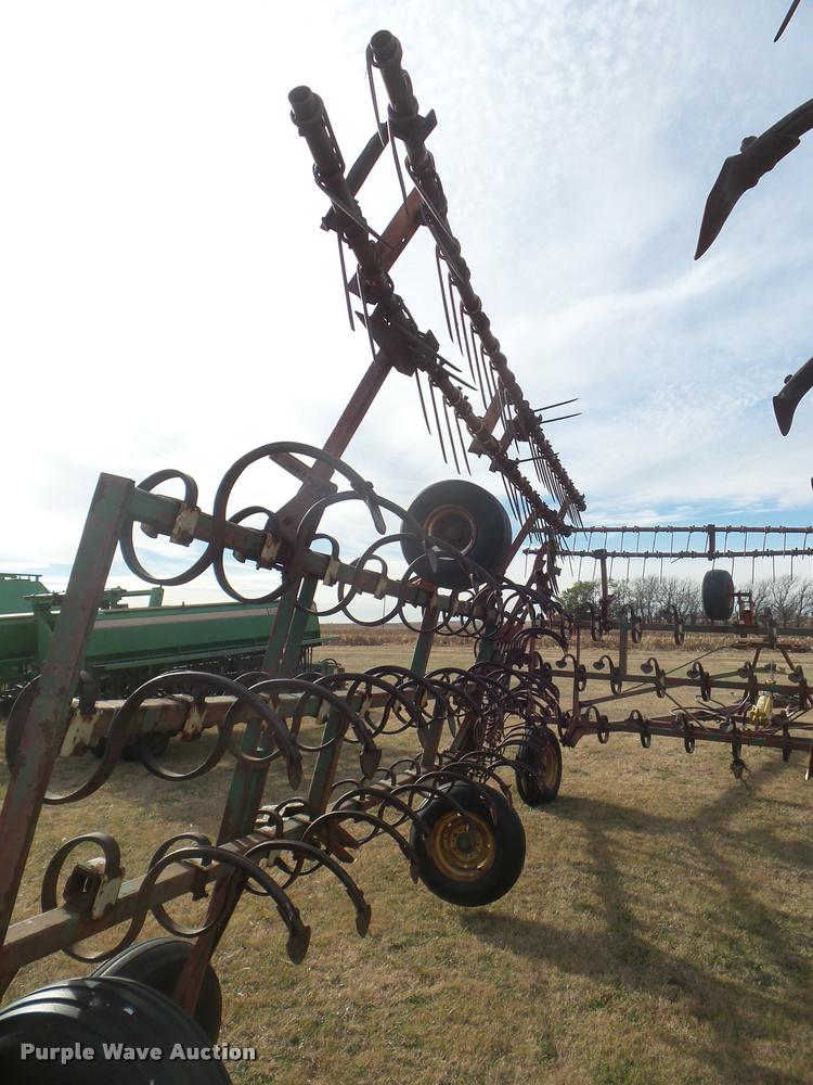 image for item DA5067 Noble spring tooth harrow